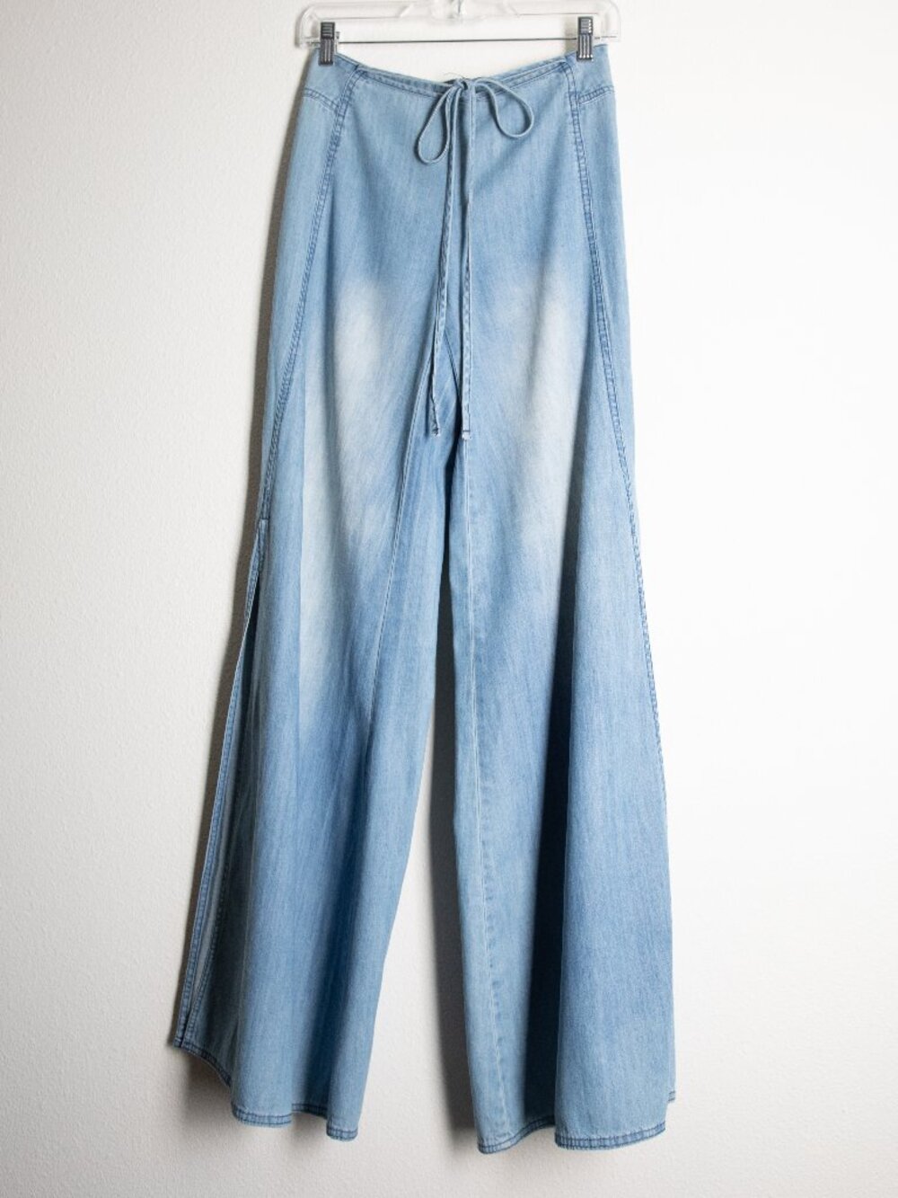 Free People Ramona Apron Pant Size 0 Chambray Wide Leg Side Slit Palazzo Jeans